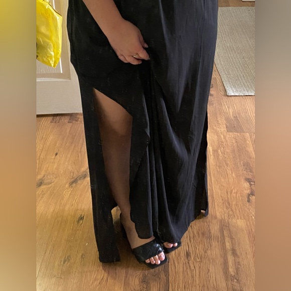 Black maxi dress - Picture 2 of 8